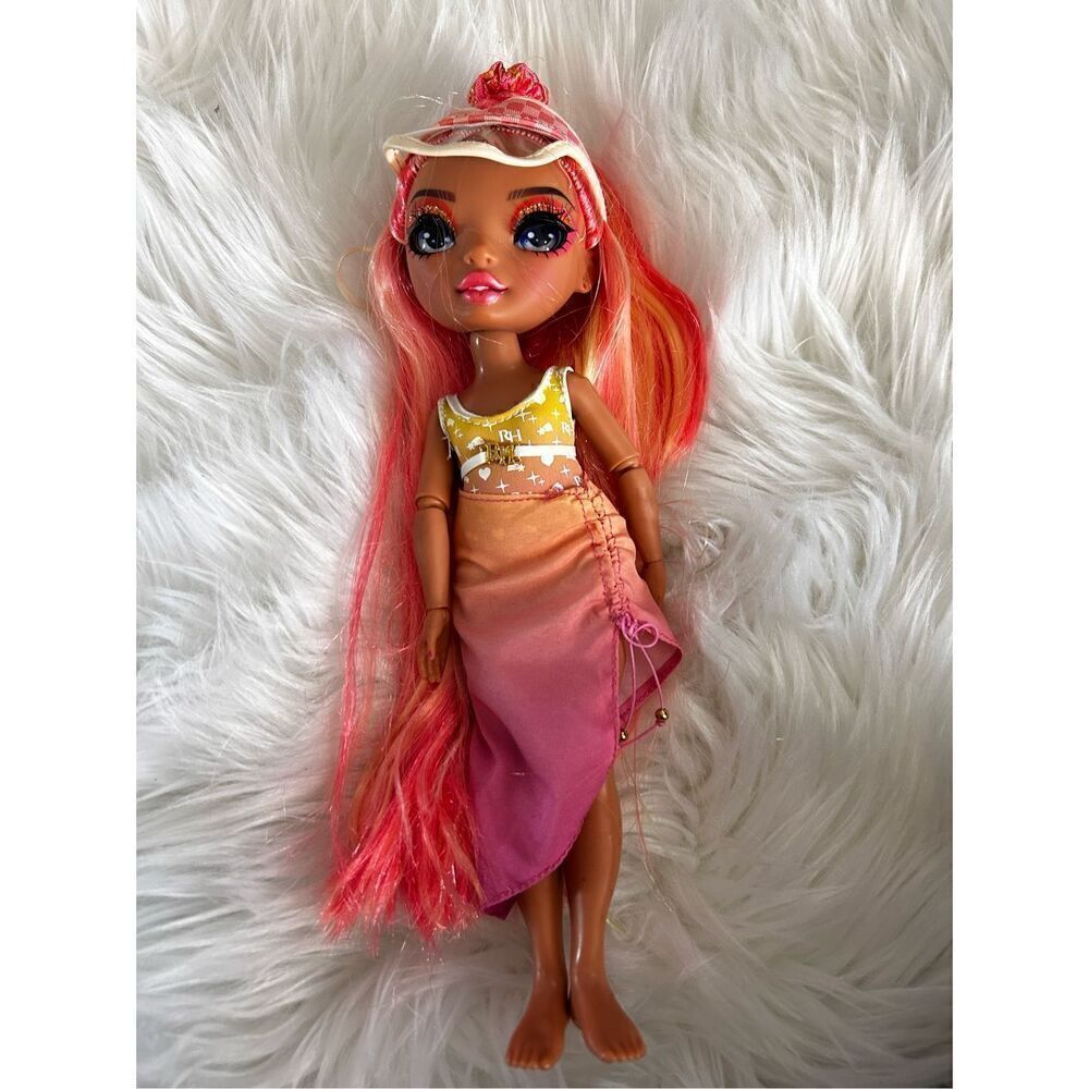 Rainbow High - Pacific Coast Simone Summers Doll RARE